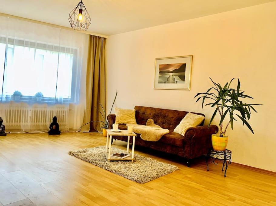 Schone, Gut Ausgestattete Wohnung Fur 1 Bis 4 Personen - Zentral Gelegen Бад-Эмс Экстерьер фото