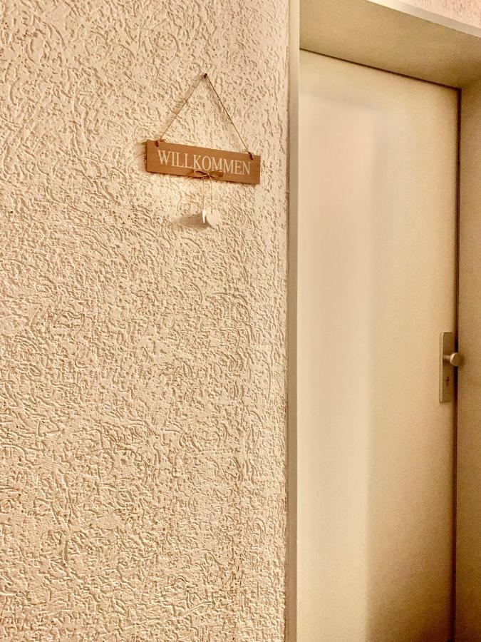 Schone, Gut Ausgestattete Wohnung Fur 1 Bis 4 Personen - Zentral Gelegen Бад-Эмс Экстерьер фото